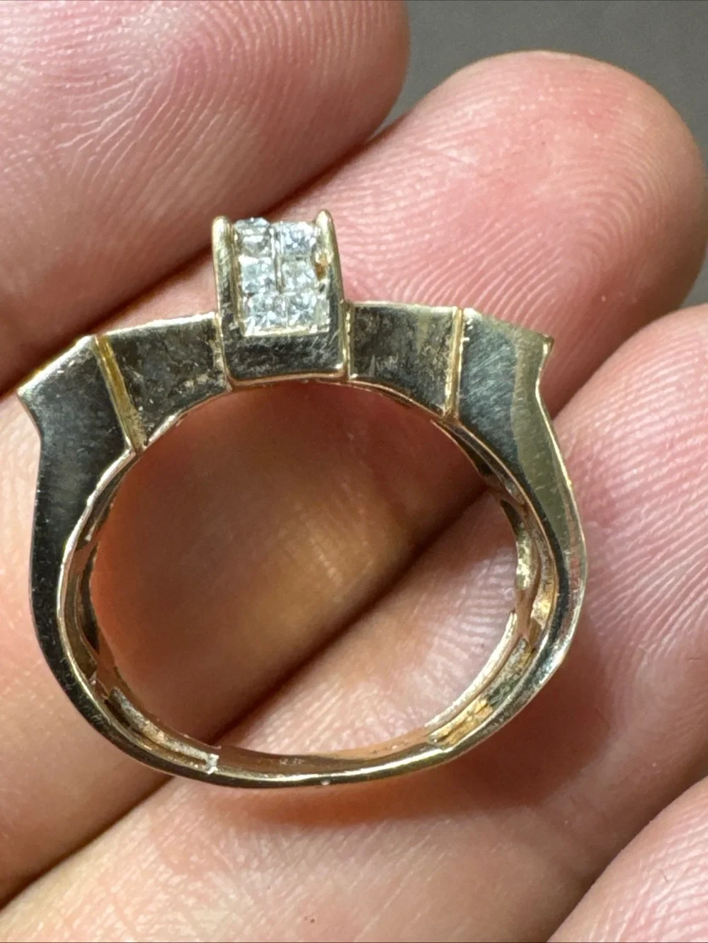 14K Yellow Gold Princess Cut Diamond Ring Size 6 7.5g Invisible Set I1-I2
